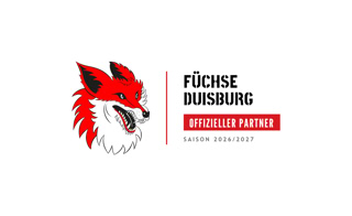 Ein roter Fuchskopf neben dem Text "F&uuml;chse Duisburg Offizieller Partner Saison 2023/2024" auf wei&szlig;em Hintergrund.